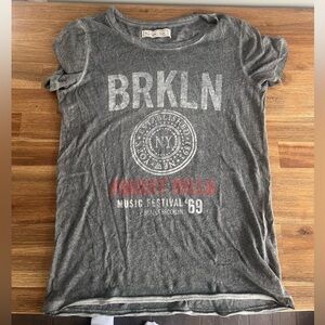 Vintage abercrombie and fitch tee. Size XS